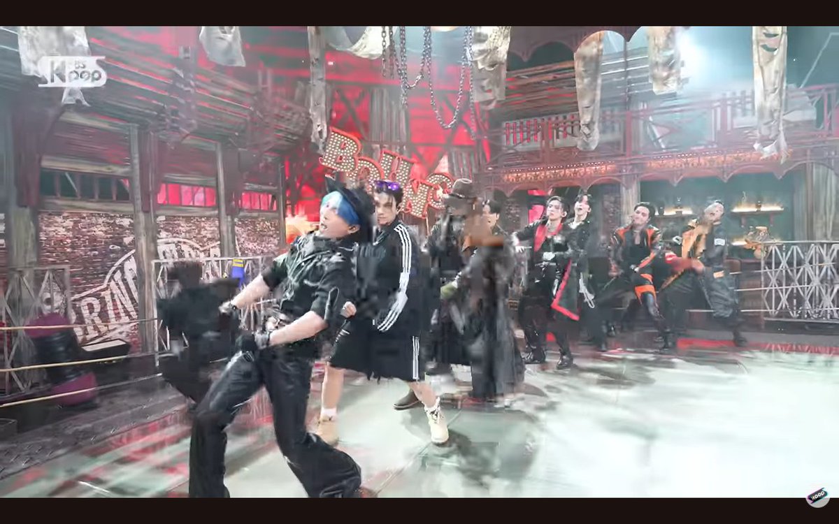 sokorahen_atiny's tweet photo. 他界隈の友人がATEEZについて「BADとイケメン回転寿司は知ってる！」とか言ってて、その場で思いつかなかったけど多分これのことだわ https://t.co/973BOEoApF