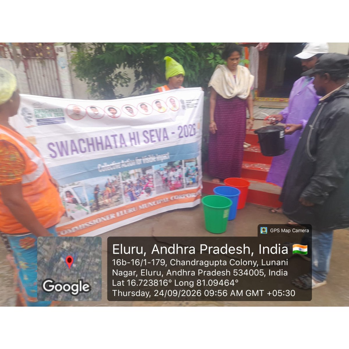 elurumc's tweet photo. 🧹 Under the #SwachhataHiSeva drive, Municipal Corporation Eluru carried out a special sanitation drive in Circle 6!
Highlights:
🔹 Resident awareness on waste segregation
🔹 Dangers of Single-Use Plastic &amp; benefits of Home Composting. https://t.co/eEVKIMEWcU