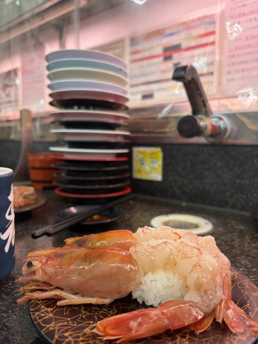 changorihouse's tweet photo. 夏ゴリちゃん達とお寿司🍣を食べに〜
赤えびが美味しかった🕶️
#ウホウホゴリくん
#ギャルゴリ https://t.co/XVsR2Qrgh9
