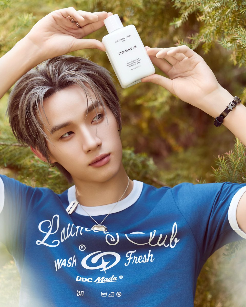 HongofficialTH's tweet photo. 🍦IG — diewbd Posted
🗓 25 / 09 / 26
@.friendly_me_official X @.hongshihoshi
Thx you @.nichbeer
photographer @.diewbd
style @.isahmael
mua @.ntrasika
hair @.prieo
phoass @.art.ns
#FRIENDLYMEXHong
#HONGSHI
#FriendlyMe
🔗 — https://t.co/0S6QtNO8JQ
➖
#hongshihoshi
#LYKN