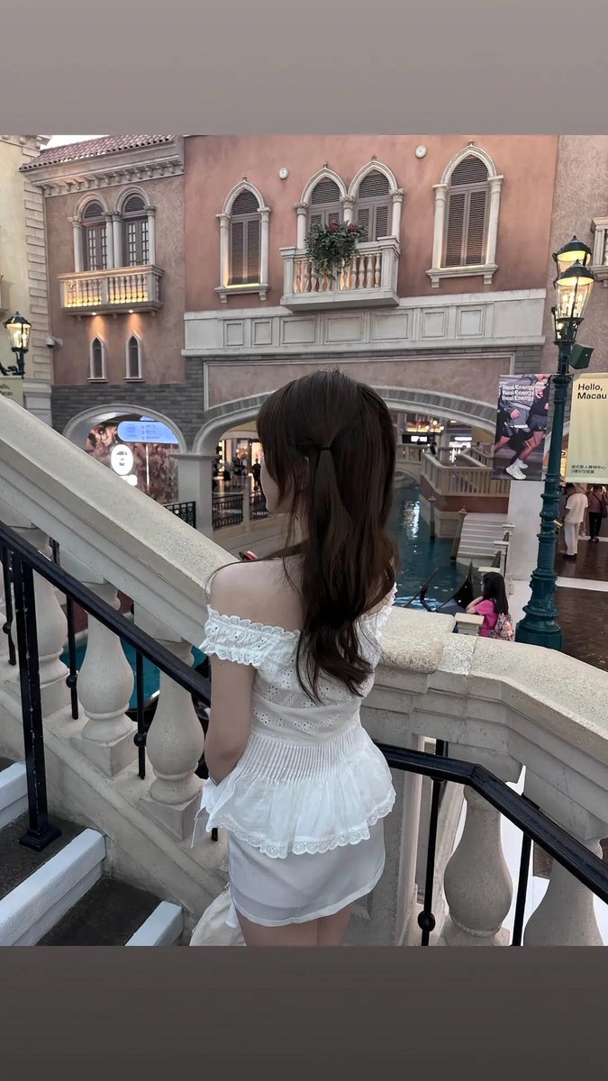 AnaKnudsonyth's tweet photo. 心地よい孤独感の中で、ふと自分自身の輪郭がぼやけていくような気がする。どこまでが私かな https://t.co/ikIhpXkc6K