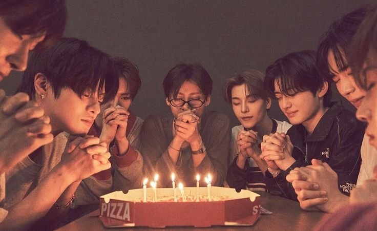 nbfaverse's tweet photo. sebelum 1st year debut harus udah ot8 lagi yaaaa🥺🥺 JEBAALLL AKU KANGEN OT8 ☹️☹️☹️😔😔😔 https://t.co/j8HIuceC0W