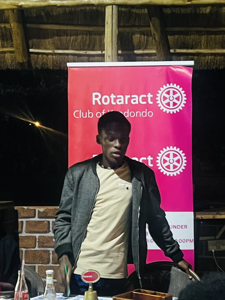 AndrinaAsingura's tweet photo. @JosephNsamba40 and I engaged the members of @RacKyadondo about the modern nicotine products,their dangers, benefits of quitting and ways of quitting. More of the young people today need to hear this message 📌
Thank you @RacKyadondo for the opportunity to share the message https://t.co/OBmvO8l0lO