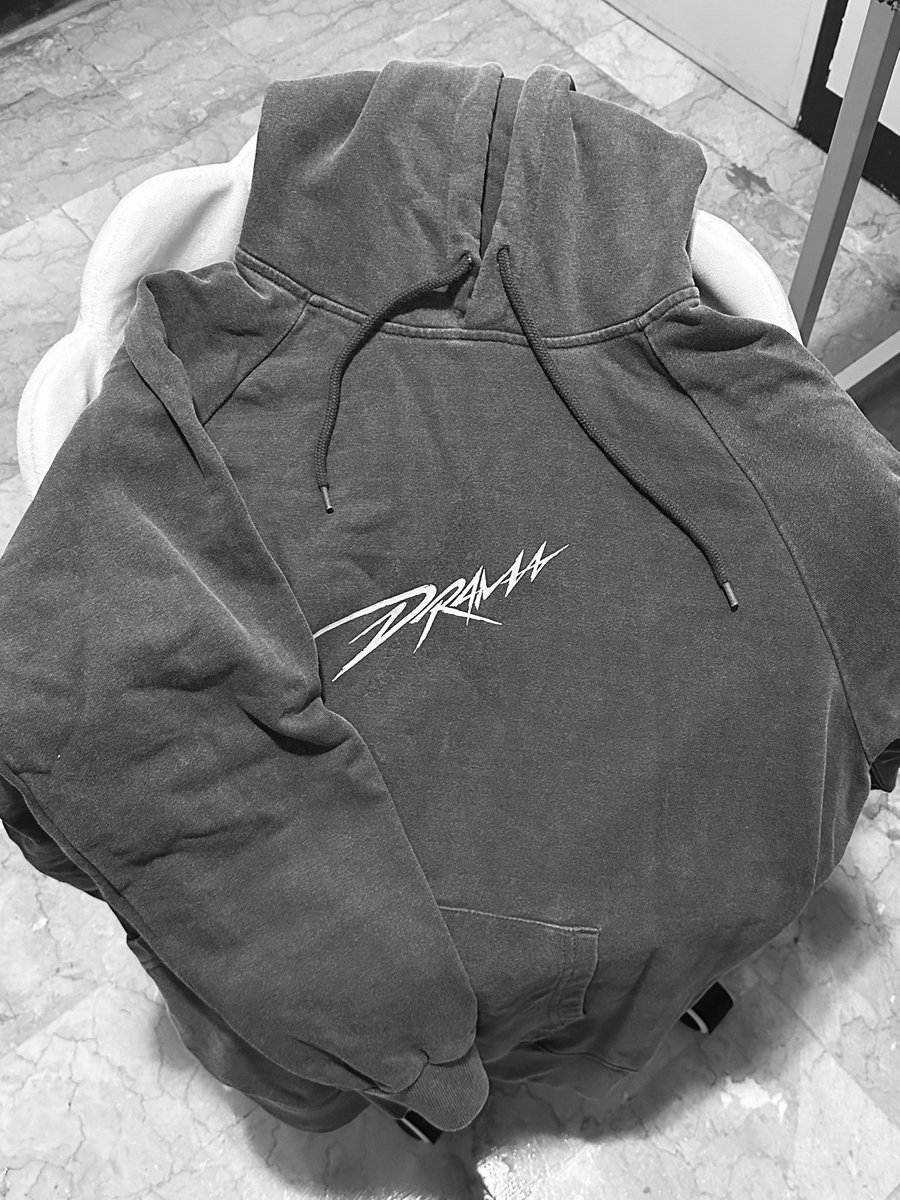 lovedeadove's tweet photo. 🐈⬛ׁ‥⠀#deadoveitems wts lfb aespa drama md hoodie only ◞ ྀི
✶ ₱18OO.OO payo | ₱2OOO.OO dop
✶ payo or 2 weeks dop with 50% nrdp
reply or dm to claim. read: https://t.co/hBF2tUYwXc
🏷️ 에스파 aespa karina giselle winter ningning drama md pc poca hoodie https://t.co/8D0QIFrMzp