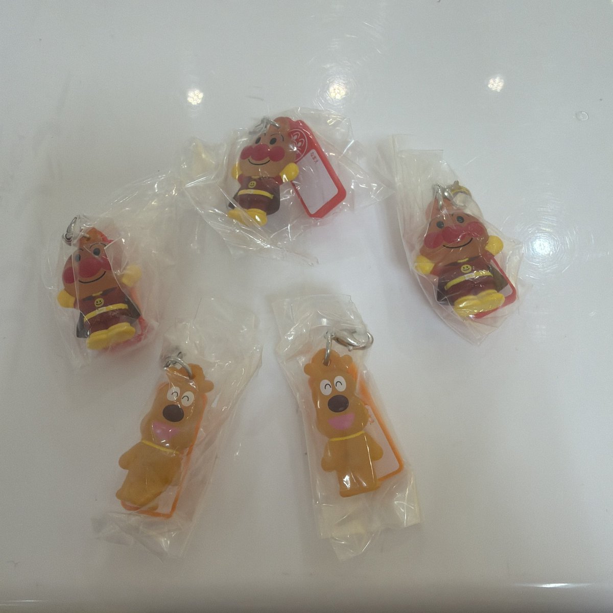 8ynid's tweet photo. アンパンマンめじるしアクセサリー

求)買取(定価)＞＞ドキンちゃん
譲)画像 https://t.co/uoV6Li4B7a