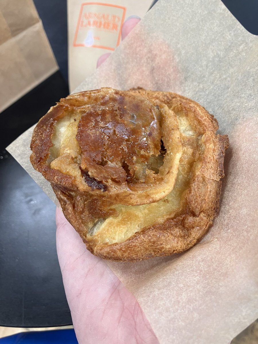 pro_strayer's tweet photo. サンキューフランス展　しょっぱいものが食べたいよ https://t.co/ksue0Ckhl4