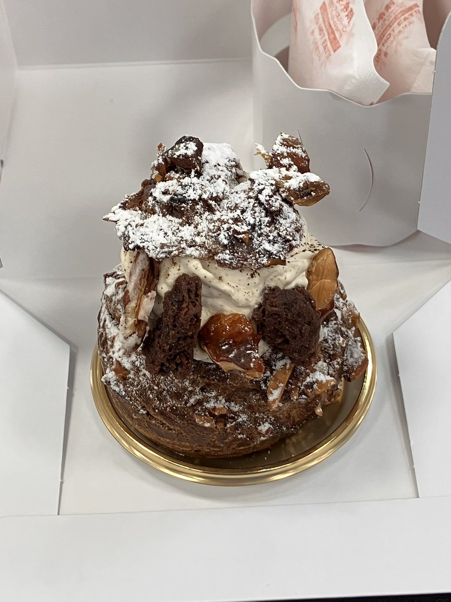 pro_strayer's tweet photo. サンキューフランス展　しょっぱいものが食べたいよ https://t.co/ksue0Ckhl4