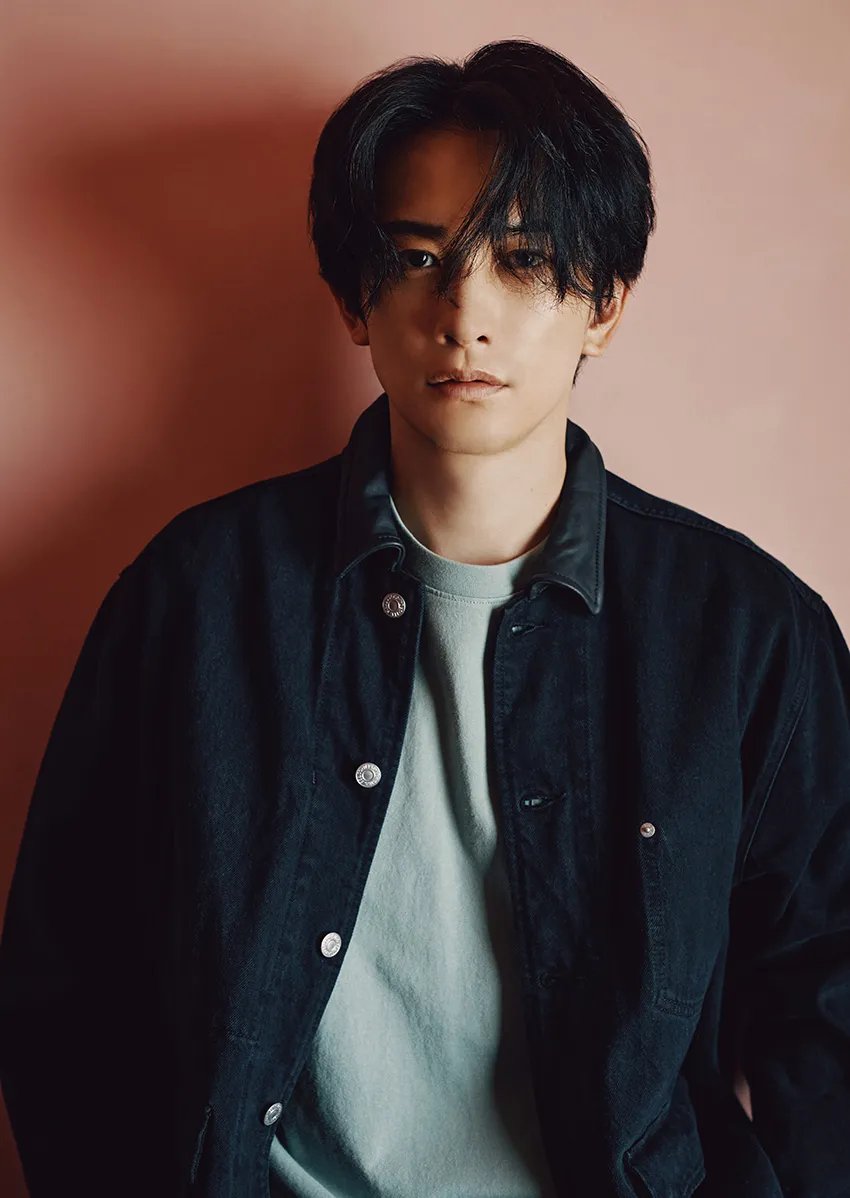 OCEANS_mag's tweet photo. ◤町田啓太が纏う、4つのデニムスタイル◢

シンプルだからこそ奥深く、着る人の生き方まで映し出すデニム。

俳優・町田啓太は、そんな永遠の定番とどう向き合うのか。

気負わず自然体な4つのスタイルをお届けしよう。
▶︎https://t.co/bsk5T6uBxL https://t.co/SSqVTc6ai2