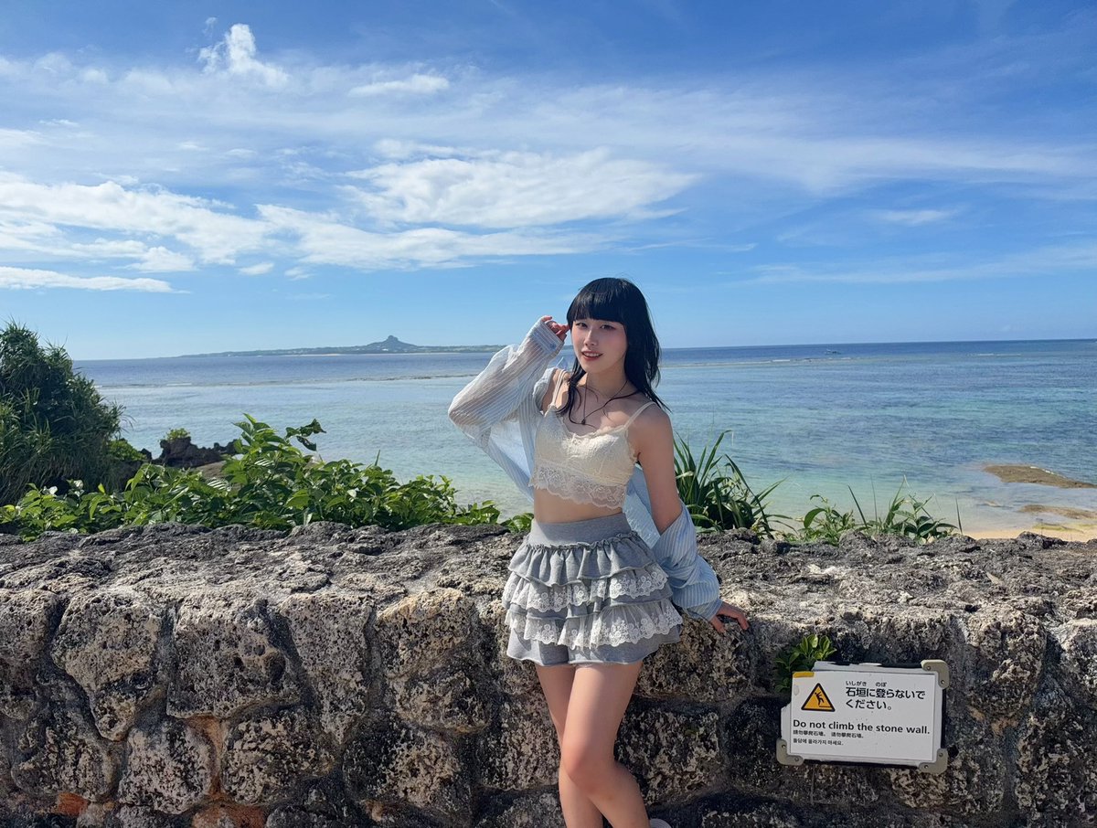 usonai_ichiren's tweet photo. 初めての沖縄~~！🌺 海きれい~！⟡.· https://t.co/6enCGwqfA0