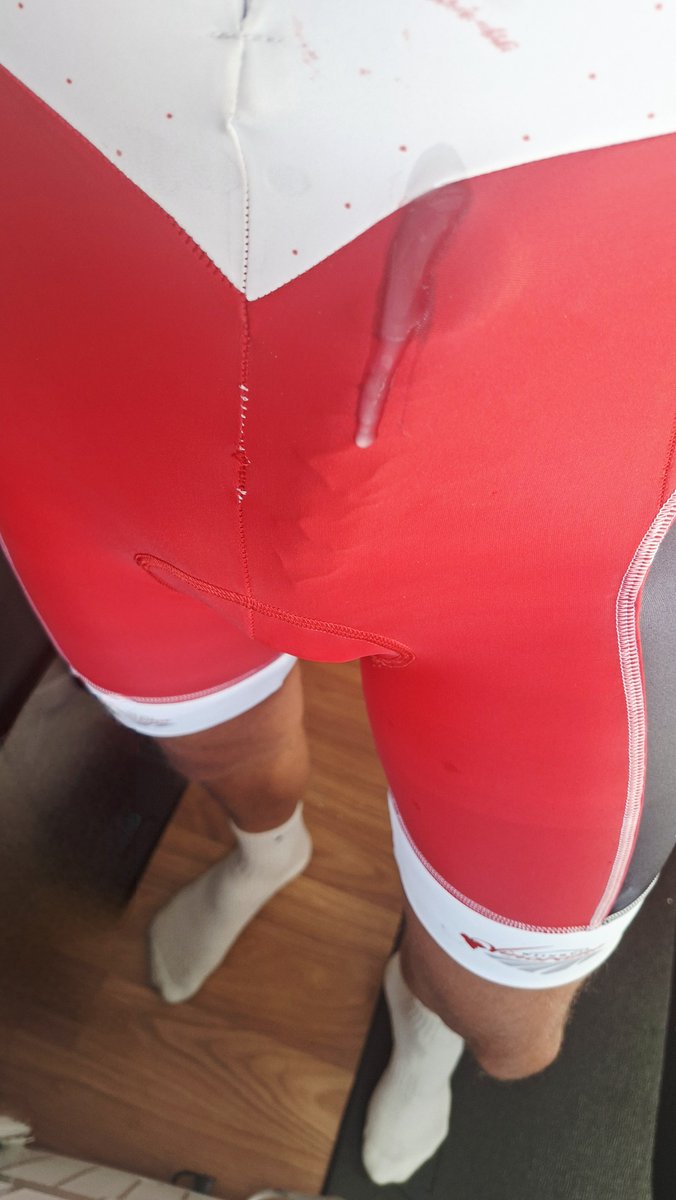 GearboyCash's tweet photo. #sportswear #cycling #speedsuit #sweat #gear #freeballing #lycra #hard #wet So horny that i get wet. Pre-cum in my suit. Do you want it? Smell it? 😈💧💪🏻 https://t.co/37YFAxrvCa