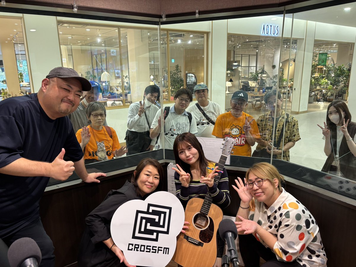 BAYSIDESHOCK's tweet photo. 【#SHR50】

 西中洲おばんざい #とよなが の女将
篠原さをりさんが登場✨

月一レギュラー
#HKT48 #秋吉優花 ちゃんが登場✨

《とよながのこれ食べて、これなめて》
🍚いわしの梅煮
🍶「OCEAN99」橙海

☑https://t.co/Wmmmd8feTc 

#CROSSFM 
#BSHOCK https://t.co/kklwkSTU9w