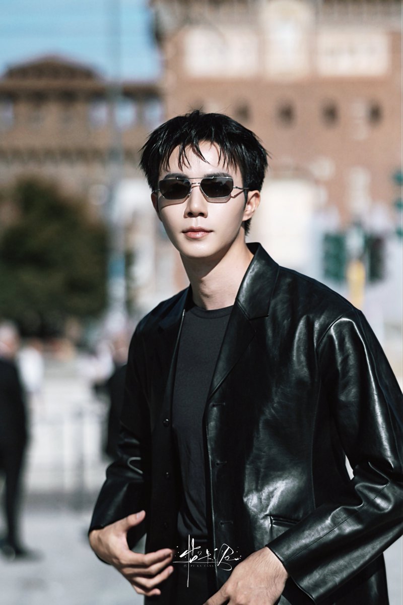 Pika_Cang's tweet photo. 我太爱拍帅哥了啊啊啊啊啊啊！
ZEE PRUK MFW 2027
#JILSANDERxZEEPRUK
@jilsander #JILSANDER
@zee_pruk #ZeePruk https://t.co/oFBGWsc44m