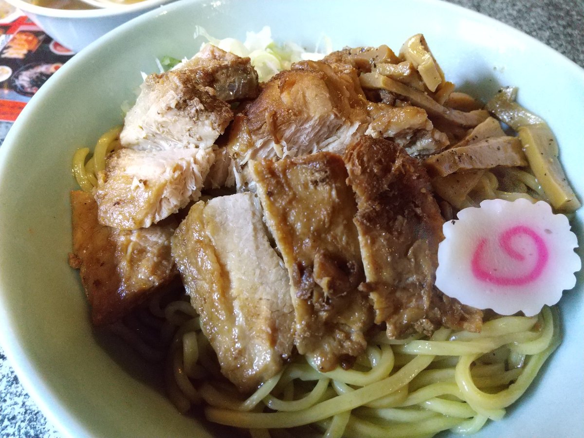 jaguar_mask's tweet photo. 半年ぶりのあぶらー亭。相変わらずのおいしさと店員さん達が良すぎる https://t.co/gYgeBnguUK