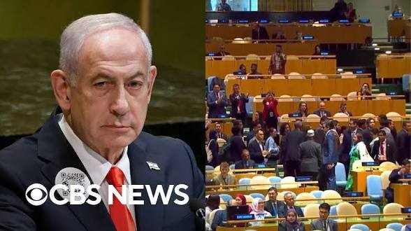 NexaWire's tweet photo. 🚨🇮🇱🇺🇳 UNGA: Several country delegations walked out of the UN General Assembly as Israeli PM Benjamin Netanyahu began his speech, Reuters reported. 
#UNGA #Israel #Netanyahu https://t.co/3hZ2vfytPi