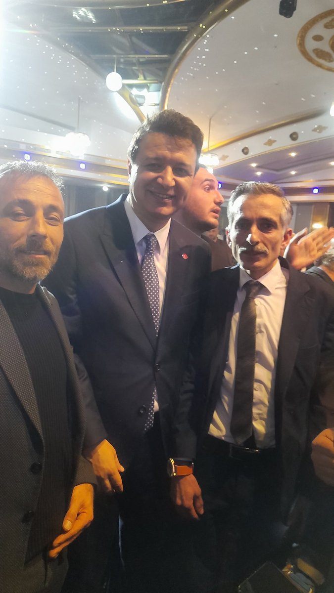 Bursacssmderneg's tweet photo. Hayırlı Cumalar 
40 yıllık bir mağduriyet 
Orkun hikaleri değil 40 yıllık mağduriyet olur mu demek olurmuş 
Peki çözüm o da sizlerde sizler neredesiniz çözüm bekliyoruz 

Stajyerin Çırağın Sabrı Tükendi 
#MazeretDeğilYasaistiyoruz https://t.co/4koc0OfZAk