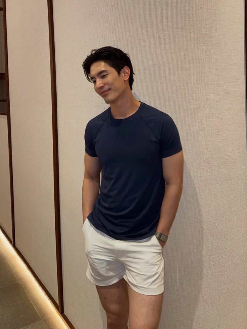 mistxrnap's tweet photo. กุโชว์รุปสนยุกต์อวดเพื่อนทุกคนที่เจอวันนี้ หล่อจนอยากแบ่งปันสังคม https://t.co/NdAT78648k