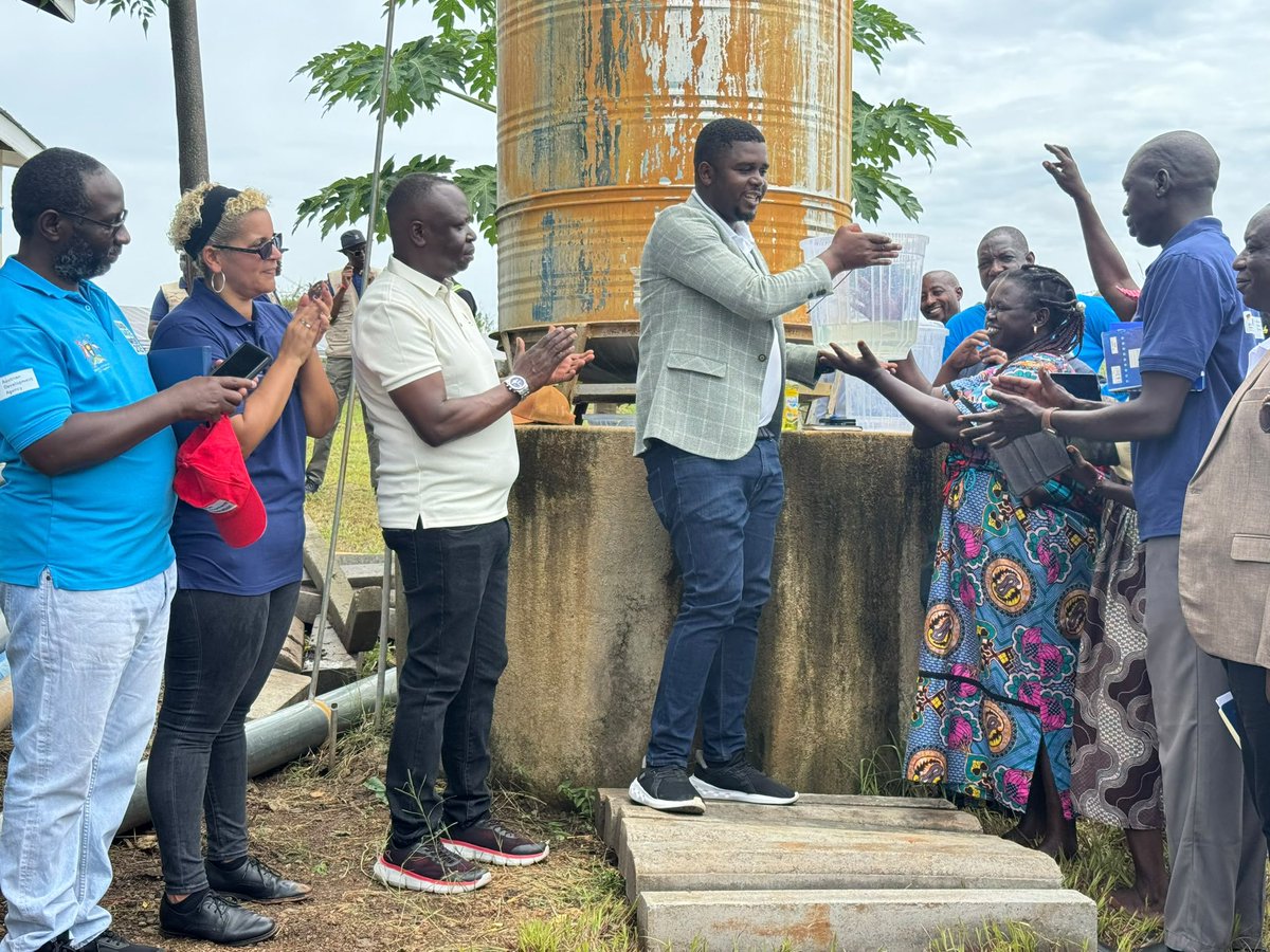 min_waterUg's tweet photo. #MWEworks: @giz_uganda with funding from Germany and Austria officially handed over Bidibidi Zone 1 Water Supply Systems in Yumbe Refugee Settlement to @UmbrellasWatsan - Northern for Operation and Maintenance.

@UgandaMediaCent @GCICUganda https://t.co/BlvgXmnIRm