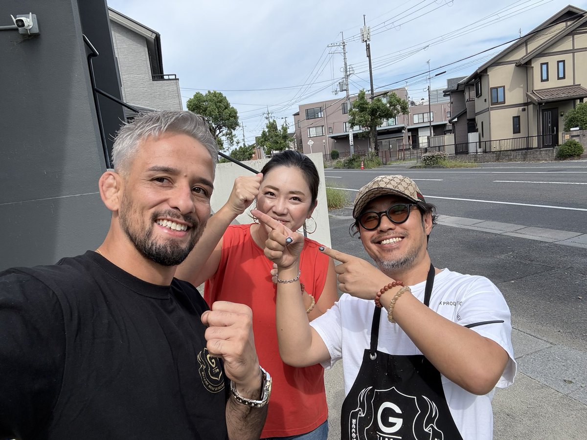 KoikeKleber's tweet photo. 新しいスタイル！✂️🔥
この変身を、細やかな心遣いでサポートしてくださったスポンサーの皆様に感謝しています。

スタイルは変わっても、私の決意は変わりません。🥊🔥 自信を持って、準備は万端です！🙏🏻❤️ https://t.co/Lo88WURk9w
