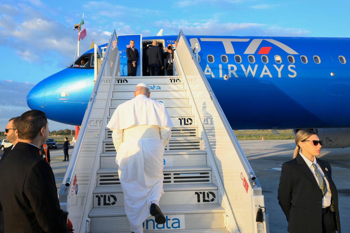 vaticannews_pt's tweet photo. #PapaLeãoXIV rumo à #França 🇫🇷 https://t.co/fzSsz9fyjA