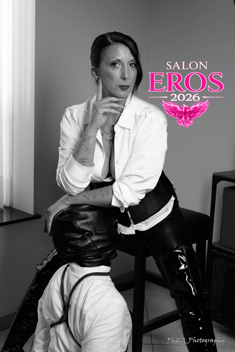 KatiaFemdom's tweet photo. Tu es sur Liège, tu veux être tenu en laisse durant le SALON EROS samedi 3 octobre?! Il me reste 1 place, contacte moi en DM 😈

 #liege #saloneros #salonerotique #maitresse #belgique #bdsm https://t.co/QbWyW2SIlJ