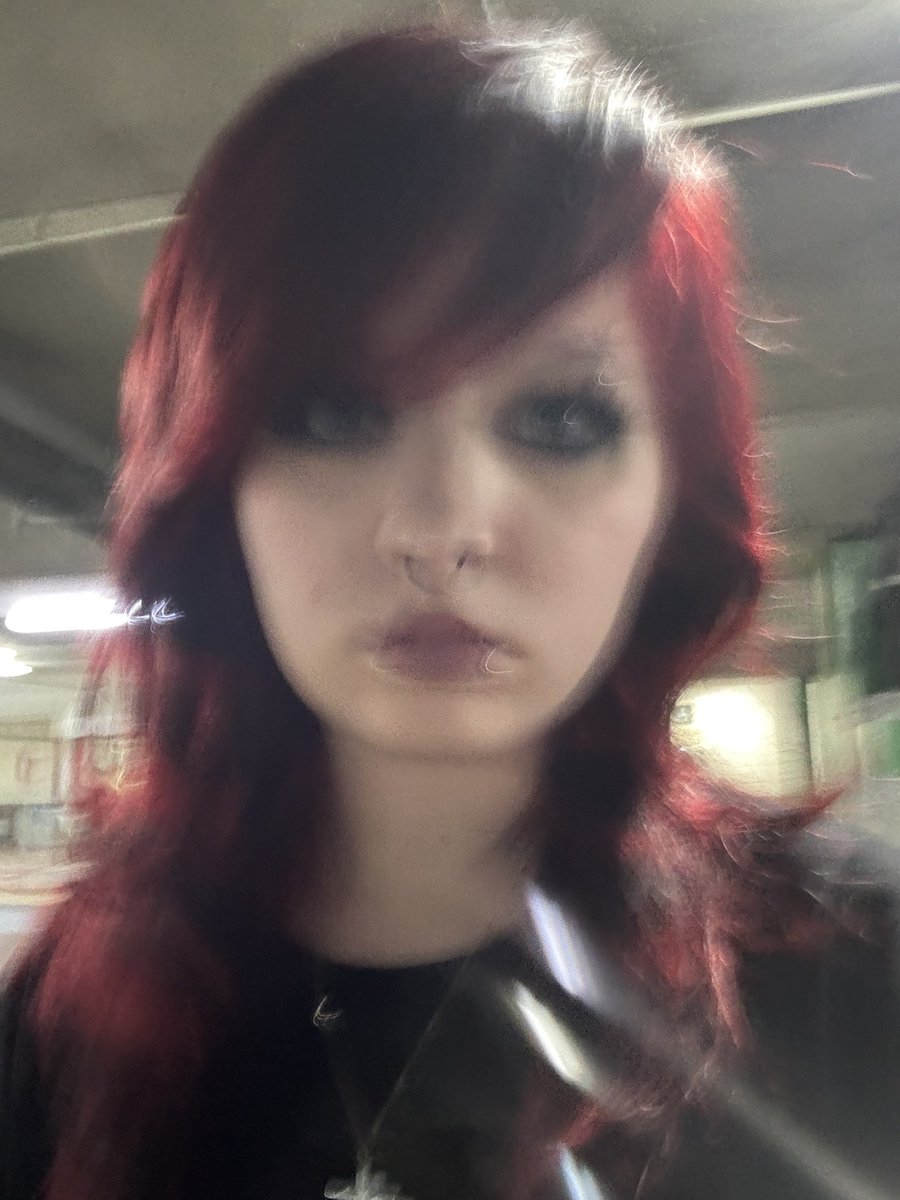 porcelainedecay's tweet photo. horror movie https://t.co/84pVmJR7TV