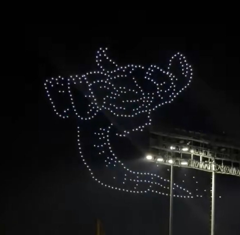 14_kaiju's tweet photo. Showa Godzilla recreations at the Dodger Stadium drone show https://t.co/my25WJCpwG