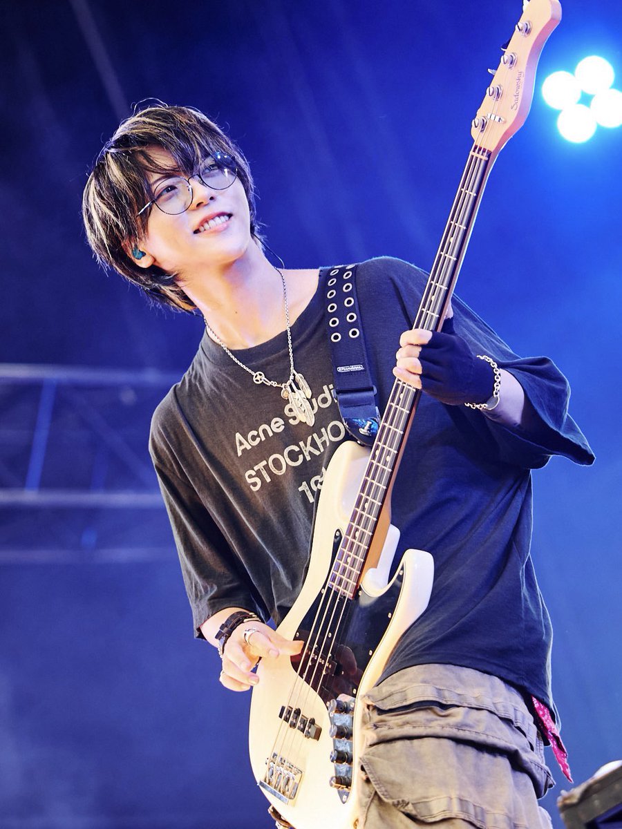 garansotcay's tweet photo. Threadsに圭吾さんの動画を載せたら、「 Novelbrightの音楽はずっと聴いてるけど、メンバーがこんなにかっこいいとは思わなかった 」ってコメントしてくれた人がいて、笑う😂

このイケメン、ありがとうな〜✌🏻 https://t.co/fmbwTI5yJA