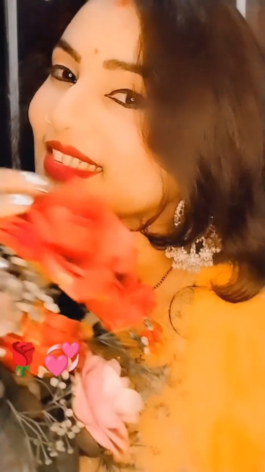 AngelineLoqo8's tweet photo. बाग में गुल का खिलना ज़रूरी है, मगर दिलों में प्यार का महकना उससे भी ज़्यादा ज़रूरी है। https://t.co/eH5zFxWvq3
