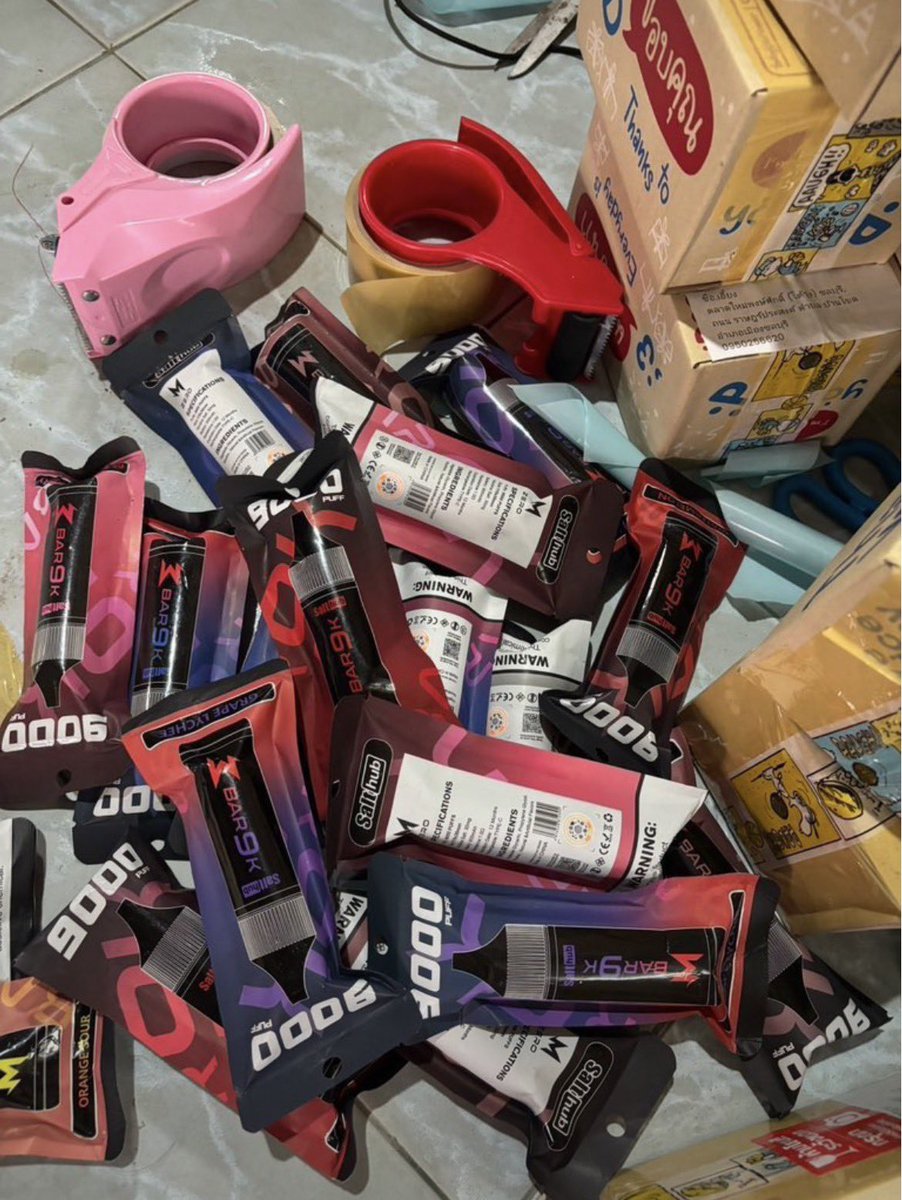 Bankh4h9's tweet photo. Marbo 9000 puffs ใช้แล้วทิ้ง🛍️ของแท้💯
👉 ราคาเพียง 300.-
🌟พร้อมส่งทุกกลิ่น

สนใจสินค้า DM ได้เลย 🆔 @858wavde
📍
#พอตส่งด่วน #พอตส่งแมส #พอตพัทยา #พอตส่งกรุงเทพ #พอตพร้อมส่งกรุงเทพ
#พอตลาดพร้าว #พอต #พอตมาโบแท้ #พอตเมา #พอตส่งจริง #พอตแท้ https://t.co/fEQeWUP9fb