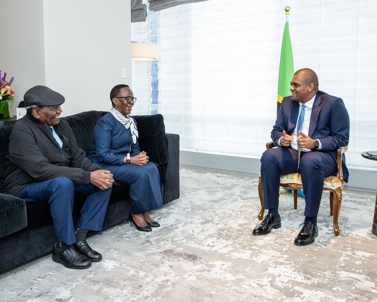 AUC_OSEWPS's tweet photo. On the margins of #UNGA81 in New York, H.E. Amb. Liberata Mulamula, AU Special Envoy on #WPS, paid a courtesy call on H.E. Deogratius John Ndejembi, Vice President of the United Republic of Tanzania.

#WomenPeaceSecurity #WPSAfrica #AfricanUnion https://t.co/5jNF0Jz7Y7