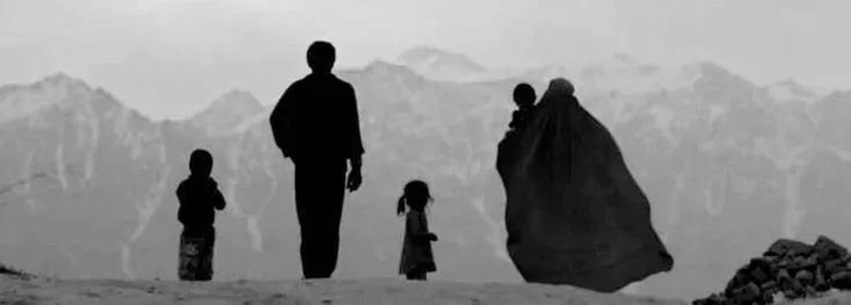 selmayousuf's tweet photo. أن تبني عائلة صالحة تقوم على التوحيد. 
في زحام، هذه الفتن، جهاد، عسير لكنه..
 بعون الله يسير.. https://t.co/5zXoM1FCiX