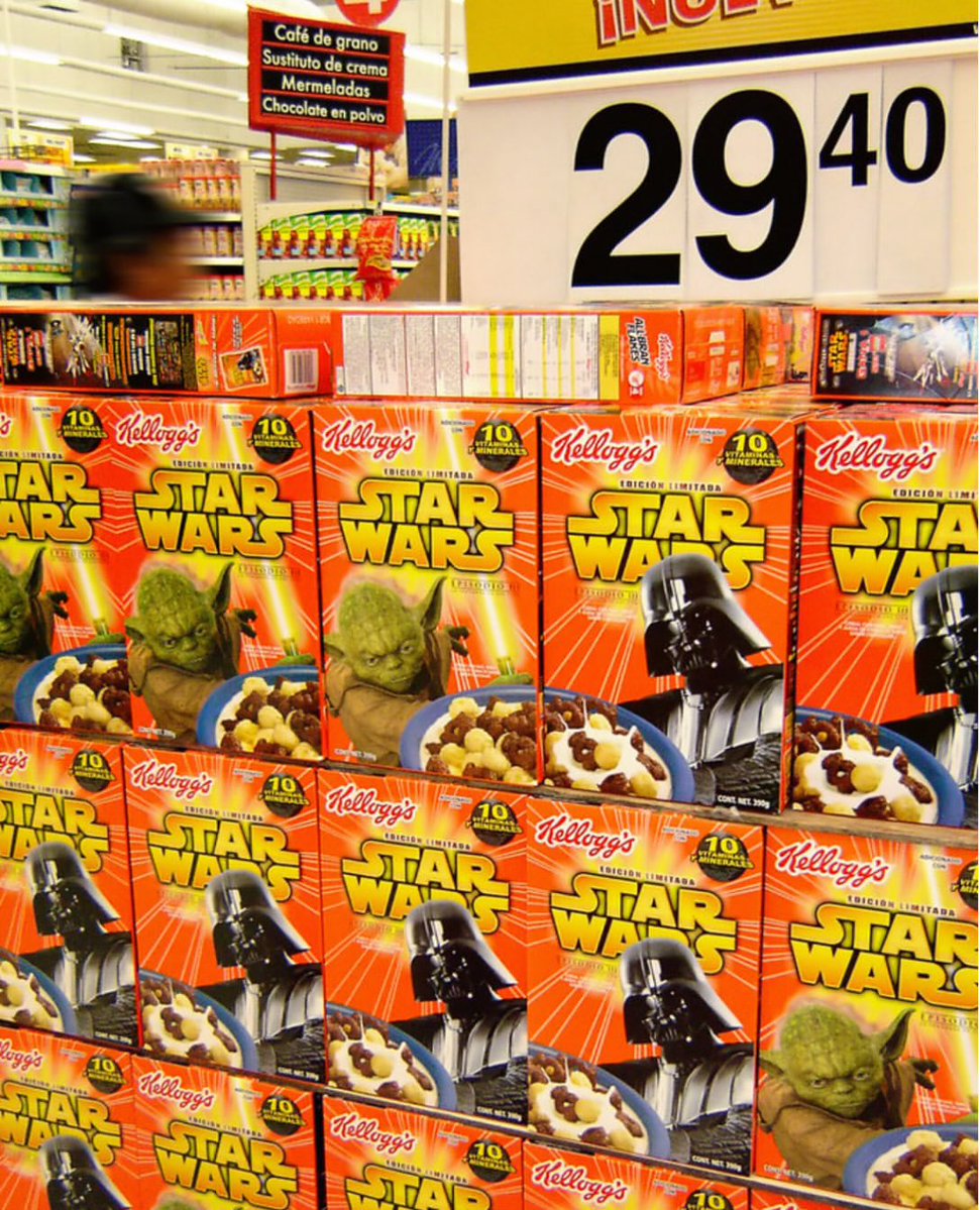 Complex's tweet photo. The era when cereal came with a light up Star Wars spoon 🥄

[H/T: collect] https://t.co/f62WwNob8u