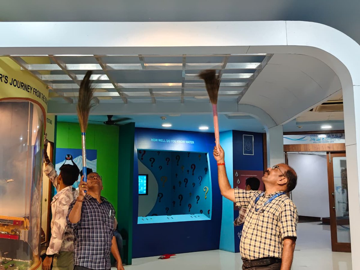 RamanCentre's tweet photo. 💧🧹 Clean Water Gallery, Cleaner Spaces!
As part of #SwachhataHiSeva2026, a Cleanliness Drive was carried out in the Water Gallery at @RamanCentre, a unit of @ncsmgoi @MinOfCultureGoI.💧🔬
#SwachhataMeinSahbhag #WaterGallery #CleanlinessDrive #SwachhBharat #CleanIndia https://t.co/SUX9cRUrQu