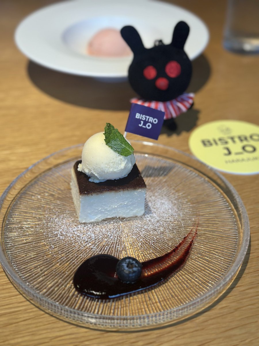 piku1756's tweet photo. 久々の東京🗼
行きたいところ行けて幸せ時間満喫❤️
限定のチーズケーキ美味しすぎてほっぺた落ちた🩷
前も思ったけど、スタッフさんの対応が良すぎて感動するレベル‼️また行きたい❗️
#BISTRO_J_O https://t.co/OVpt1gKFdU