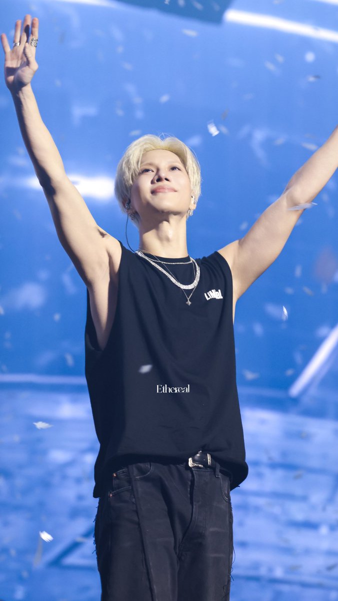 Ethereal_718's tweet photo. 260918-20 TAEMIN WORLD TOUR <LiMiNaL> in SEOUL

    태민아  사랑해🩵🤍

#태민 #TAEMIN #テミン #泰民
#TAEMIN_LiMiNaL https://t.co/4Rgd1t0hbL