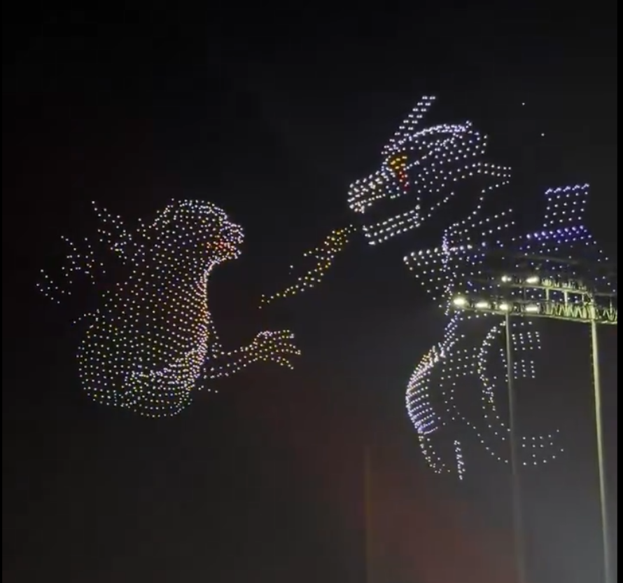 14_kaiju's tweet photo. King Ghidorah, Burning Godzilla, Kiryu, and Shin Godzilla at the Dodger Stadium drone show https://t.co/lQg6DjZkRQ