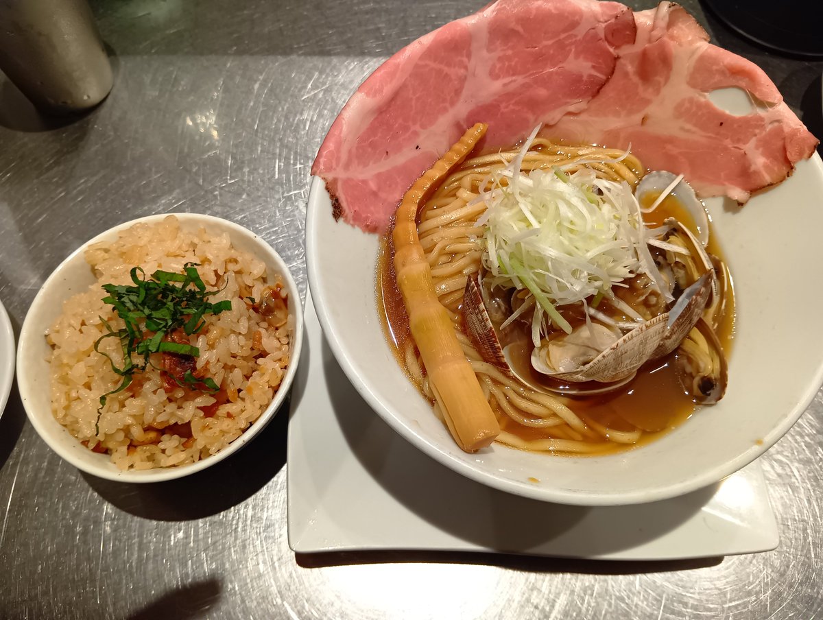 weyb6x's tweet photo. 遅めの昼ごはんです！ https://t.co/ARbty5IGrN