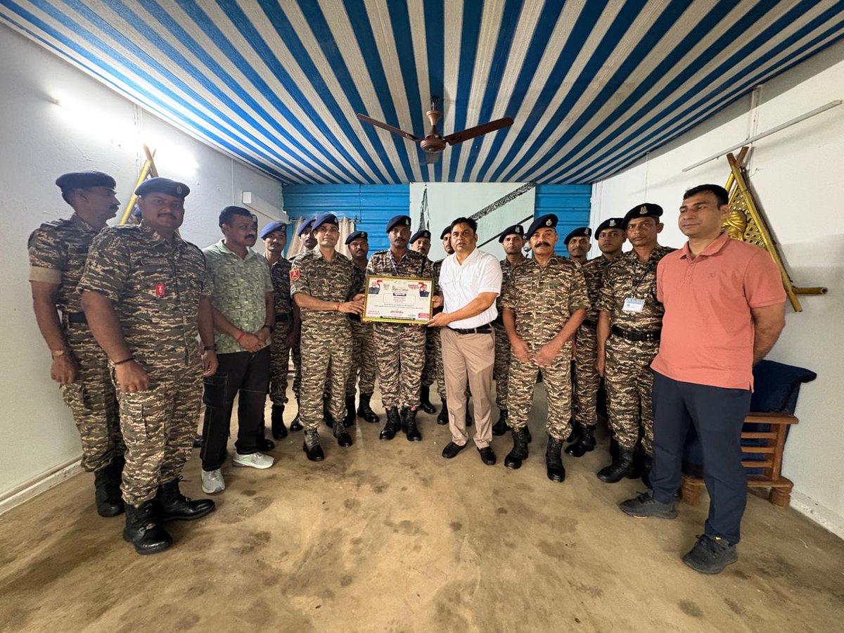 commandant188's tweet photo. As part of the Seva Mahakumbh, personnel of 188 BN voluntarily donated blood and contributed towards the noble cause of saving precious lives and serving humanity. Their selfless gesture reflects true spirit of Seva, Samarpan &amp; Humanity @crpfindia @CTGSECTORCRPF @DigJagdalpur https://t.co/80xbcxx49q