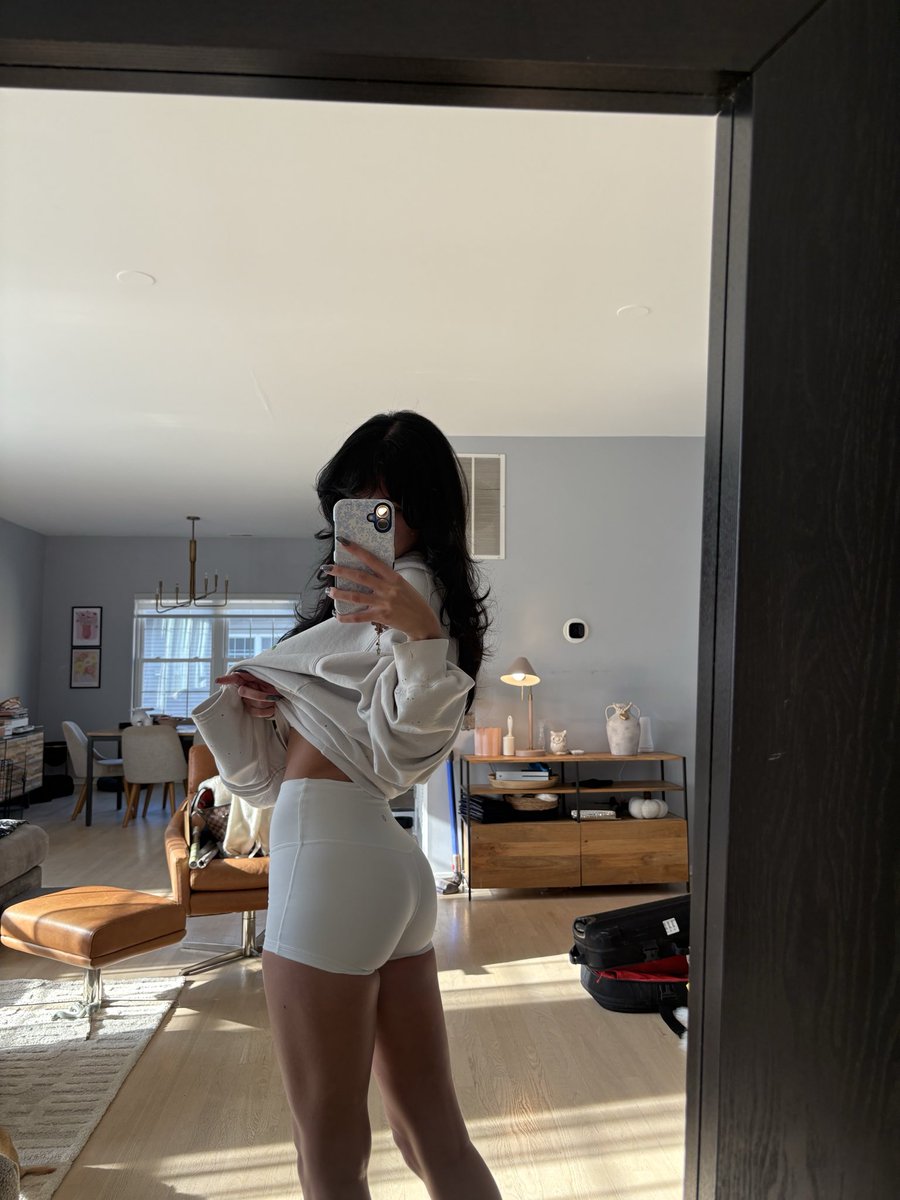 evrlstt2's tweet photo. who wants to touch it https://t.co/gTcgetje6s