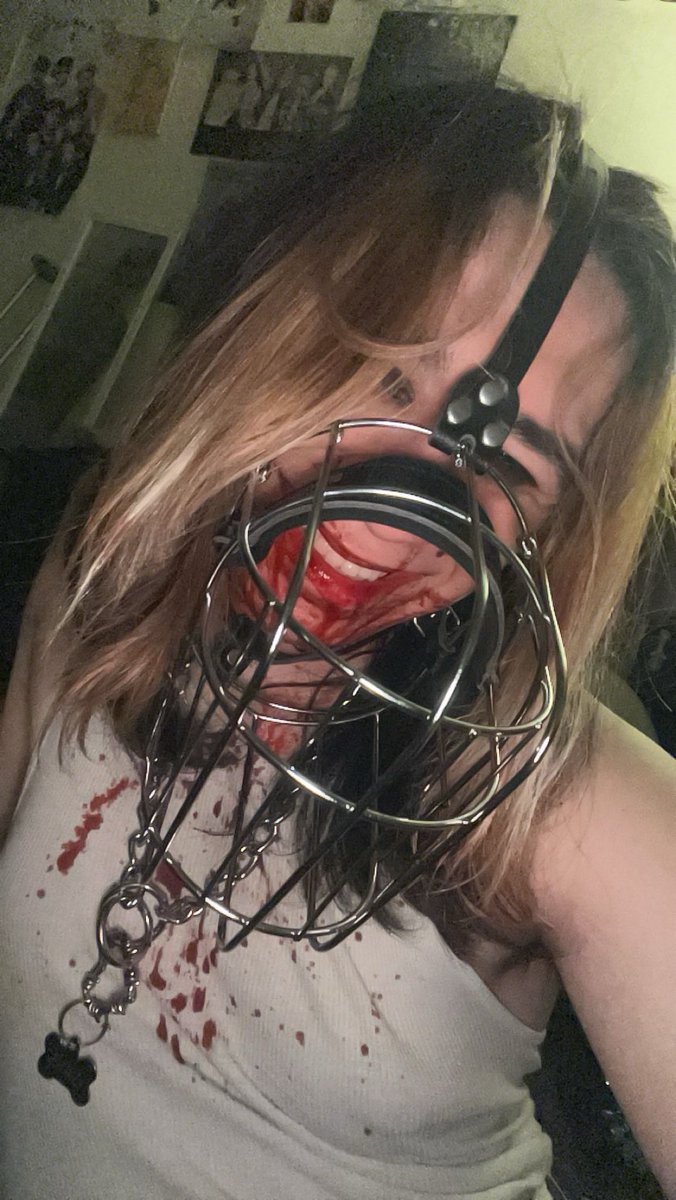 BlackWolffyd's tweet photo. need get out this human town fast... people here look what i wear, either try pounce me or try fight me...?
dont mind bloodstains... got forced into this damn thing. https://t.co/XGvYXmboWn