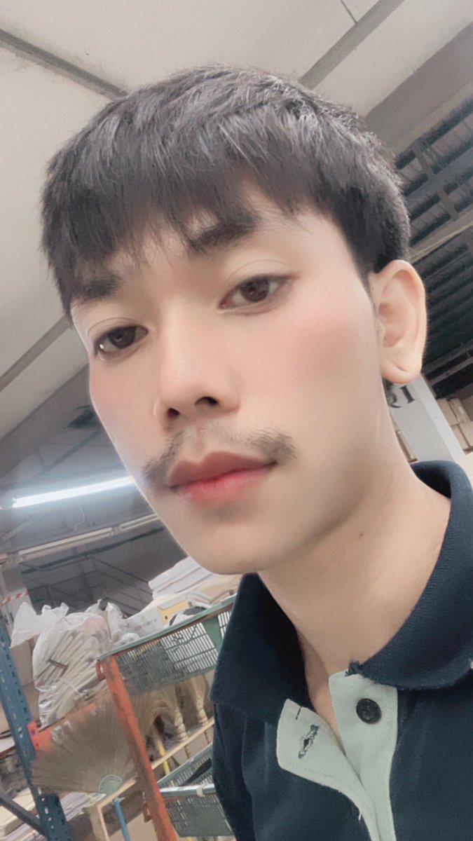 BallRoonMaver's tweet photo. บรรยากาศกำลังดี 🤭 #ศรีราชา #ชลบุรี https://t.co/g2a4nBQLPj