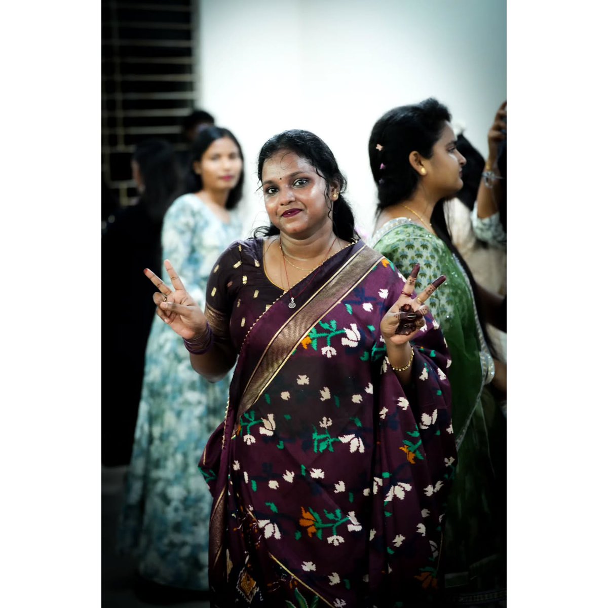 RoseAzarq0i's tweet photo. May Goddess Durga’s blessings bring peace, happiness, and prosperity to all. Wishing everyone a joyful and blessed Dussehra. https://t.co/KXnNGL61i2