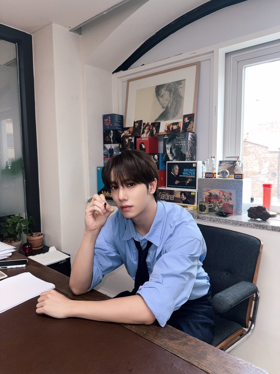 nSSign_official's tweet photo. [ #카즈타 ] 회사 일은 나한테 맡겨!! 우리 코스모는 잘 쉬고 즐거운 한가위 되세요🫰🏻

#nSSign #엔싸인 #エンサイン #KAZUTA https://t.co/YjHtM9GQIw