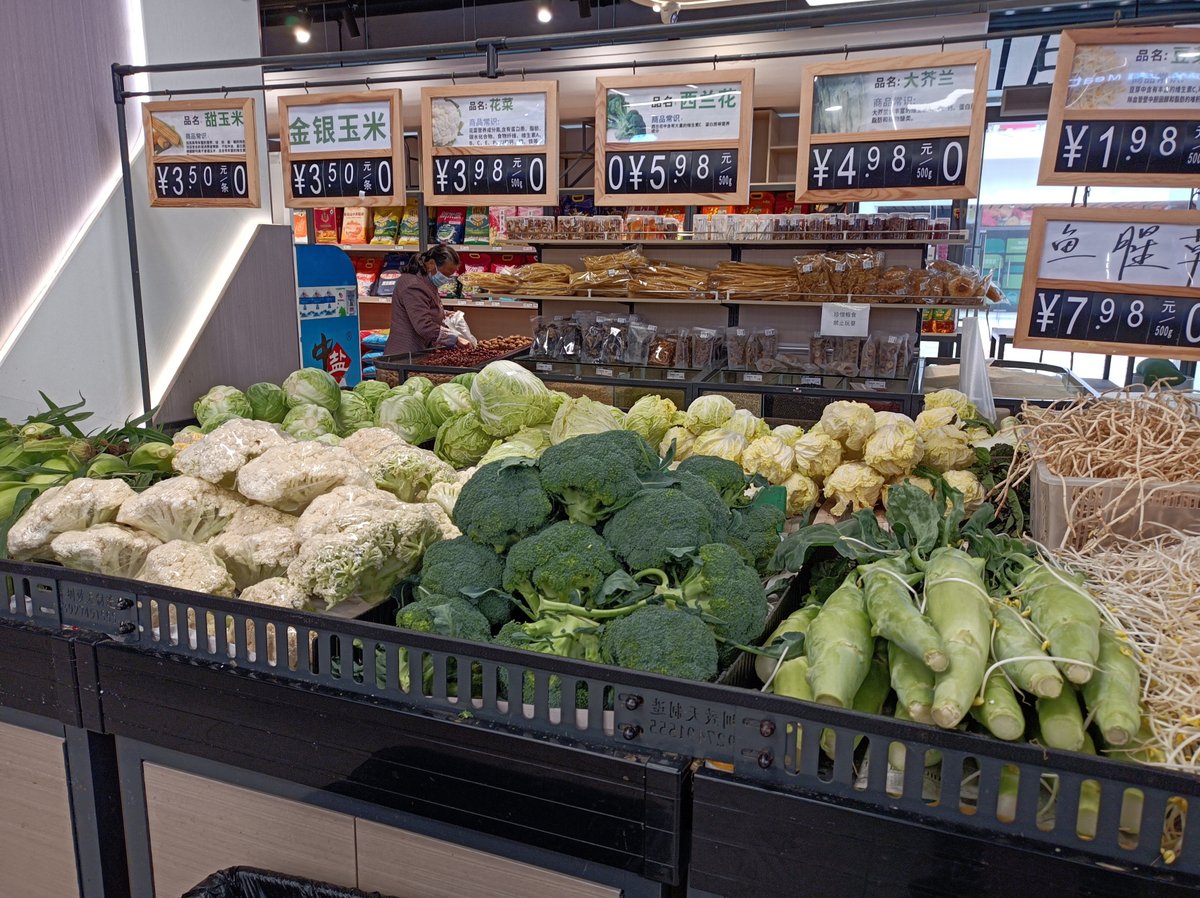 rinalogan342517's tweet photo. Fresh organic veggies and local free-range eggs restocked! Stock up for your week’s healthy meals now https://t.co/PTcBaS3eYa
