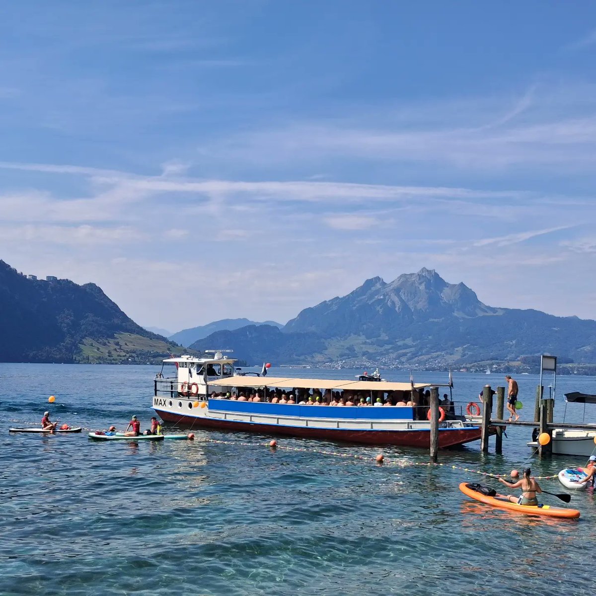TanikaWinlye's tweet photo. Ein sonniger Tag am unverwechselbar schönen Vierwaldstättersee. https://t.co/HNRv20CziC