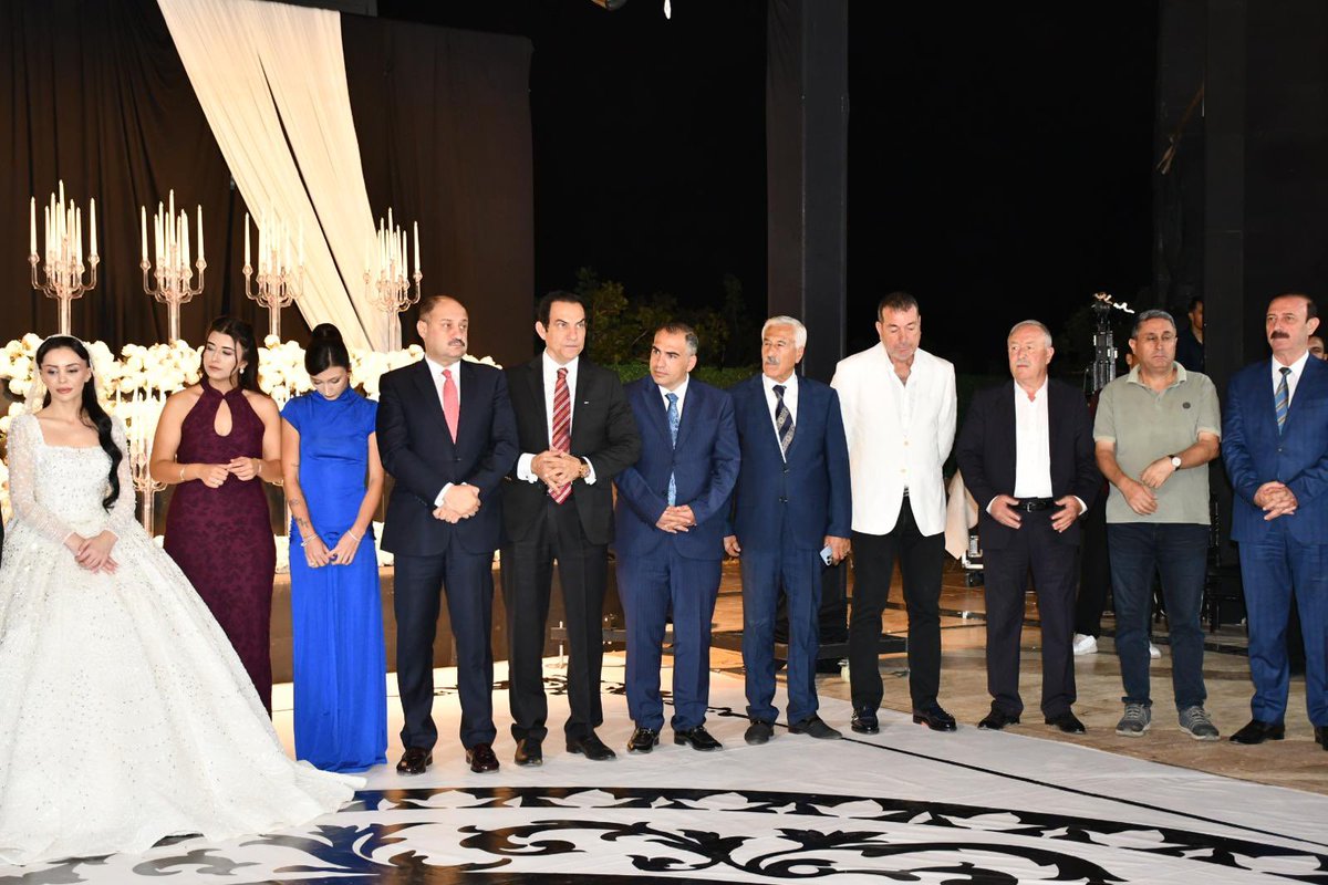 Malikurt14's tweet photo. 📍 Şanlıurfa

Önal ve Üstündağ ailelerinin bu mutlu gününe şahitlik ettik.

Partimize uzun yıllar emek ve hizmet veren, bugün de Karaköprü Belediye Meclis Üyemiz olarak görevini sürdüren kıymetli yol arkadaşımız Mustafa Önal’ın evladı Hamit ile Aleyna’nın mutluluklarına ortak olduk.

Genç çiftimize bir ömür boyu huzur, sağlık ve mutluluk; Önal ve Üstündağ ailelerine hayırlı olsun dileklerimi iletiyorum.

Rabbim yuvalarını sevgi, muhabbet ve bereketle daim eylesin. 
@mustafaonal63