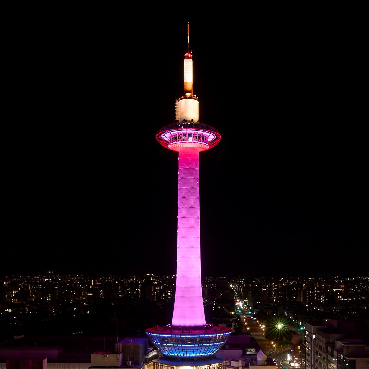 kyototower_1228's tweet photo. ／
ライトアップのお知らせ📣
＼

本日と明日の下記の時間帯に「ピンクリボン京都2026」にともない、乳がんの早期発見・早期治療の普及啓発のため、塔体を【うすいピンク】にライトアップいたします✨

・9月26日(土)18時～24時
※カウントダウンでのライトアップとなります

・9月27日(日)18時～24時 https://t.co/KZKpVd4NPb