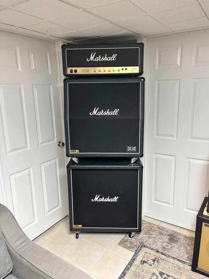 MocsMetal's tweet photo. Just put it in the corner. No one will notice it. https://t.co/i2Ss0KuneD