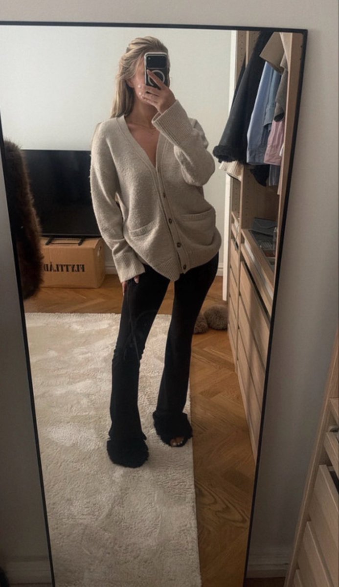 paytonatalka's tweet photo. zapominacie o kawach dla krolowej 🥱  ruszcie sie https://t.co/Szei7VNsSu