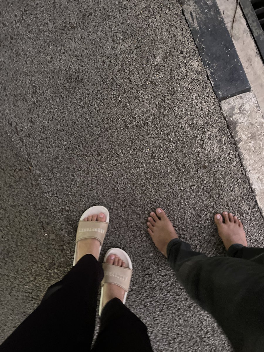 lt8p7amizo's tweet photo. 3 hari hidup tanpa wasap, tanggapanya : “seneng banget 3 hari tenang, gaada wa kerjaan, chat cuman sama pacar doang, tiap hari aku drakoran doang”

orang lain bingung, dia bahagia:)) pasrah banget sm tinjau tinjau wasap ini yah wkwkwk https://t.co/1T4uXjaWOX